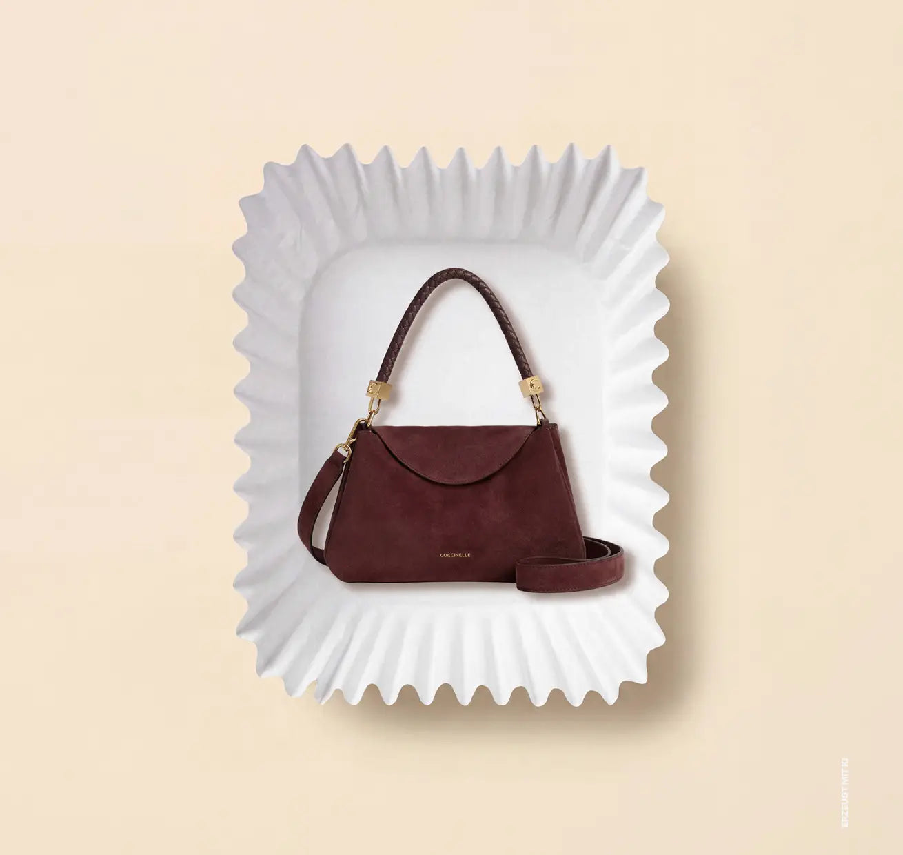 0826_ER_HW26_Lifestyle_Coccinelle-Mobil.webp