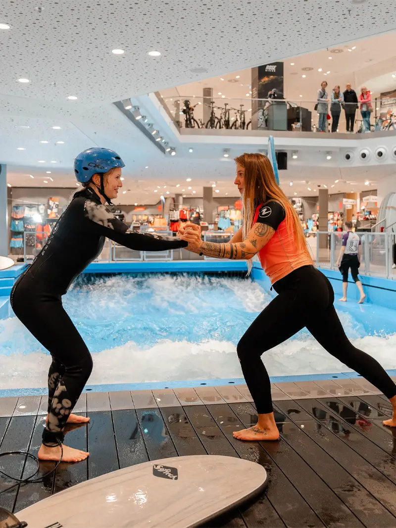 0926_ER_Event_KidsSurfCamp_Grid1.webp