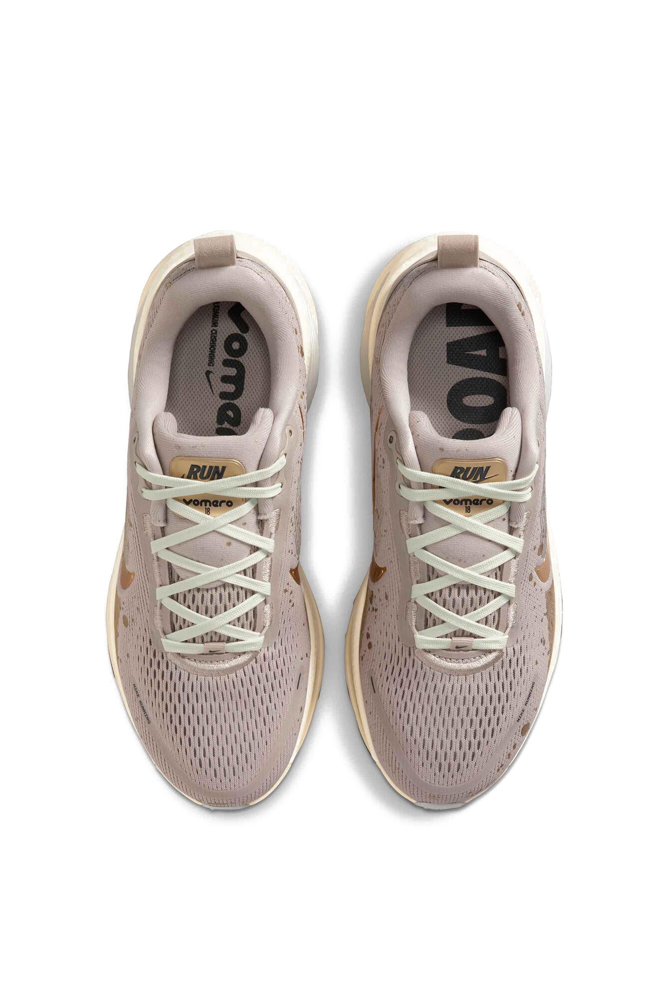 Laufschuhe VOMERO 18 SE - 200-CREAM II/MTLC GOLD GRAIN-C - Creme