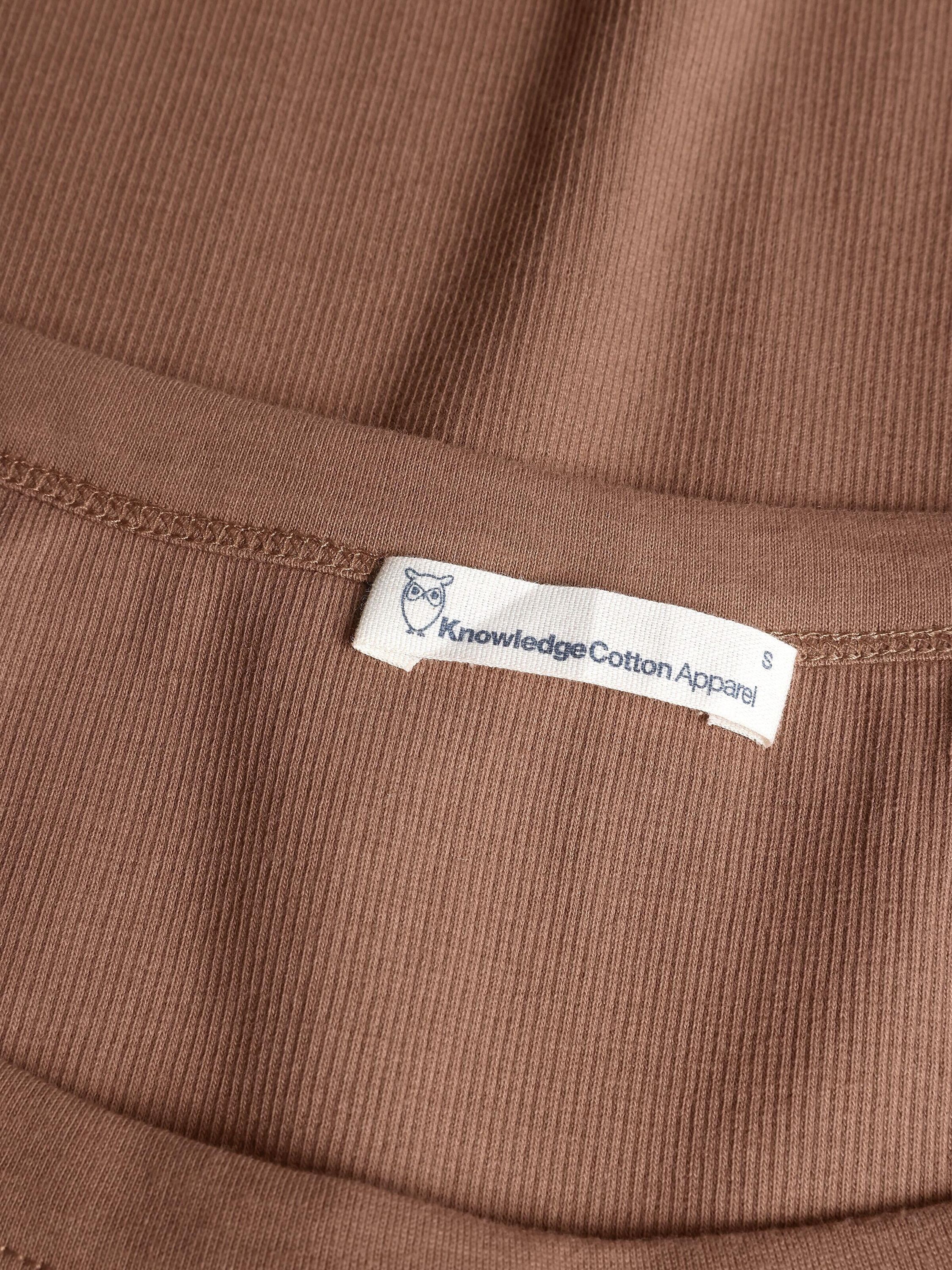 Top aus Rippstrick - 1019 Tuffet - Braun