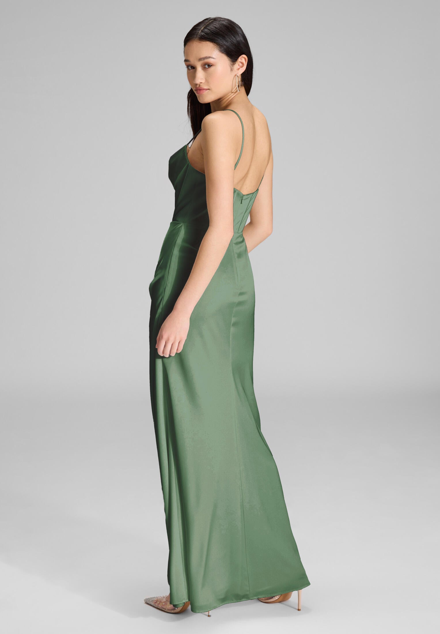 Satinkleid Maxi  mit Drapierung und Beinschlitz - 541 - Grün