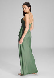 Satinkleid Maxi  mit Drapierung und Beinschlitz - 541 - Grün