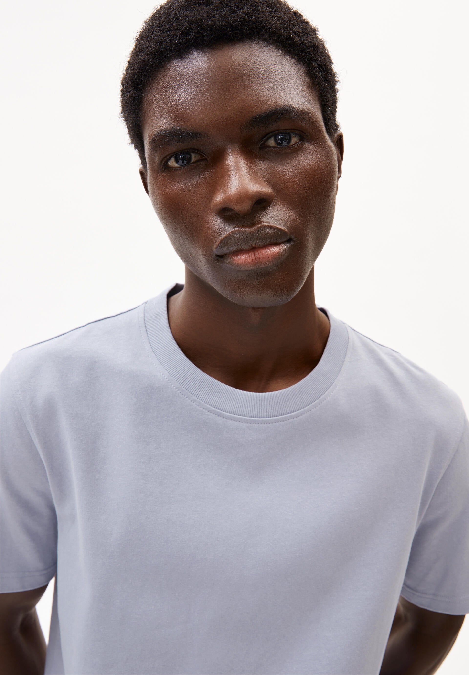 T-Shirt aus Baumwolle - 3054-misty morning - Blau