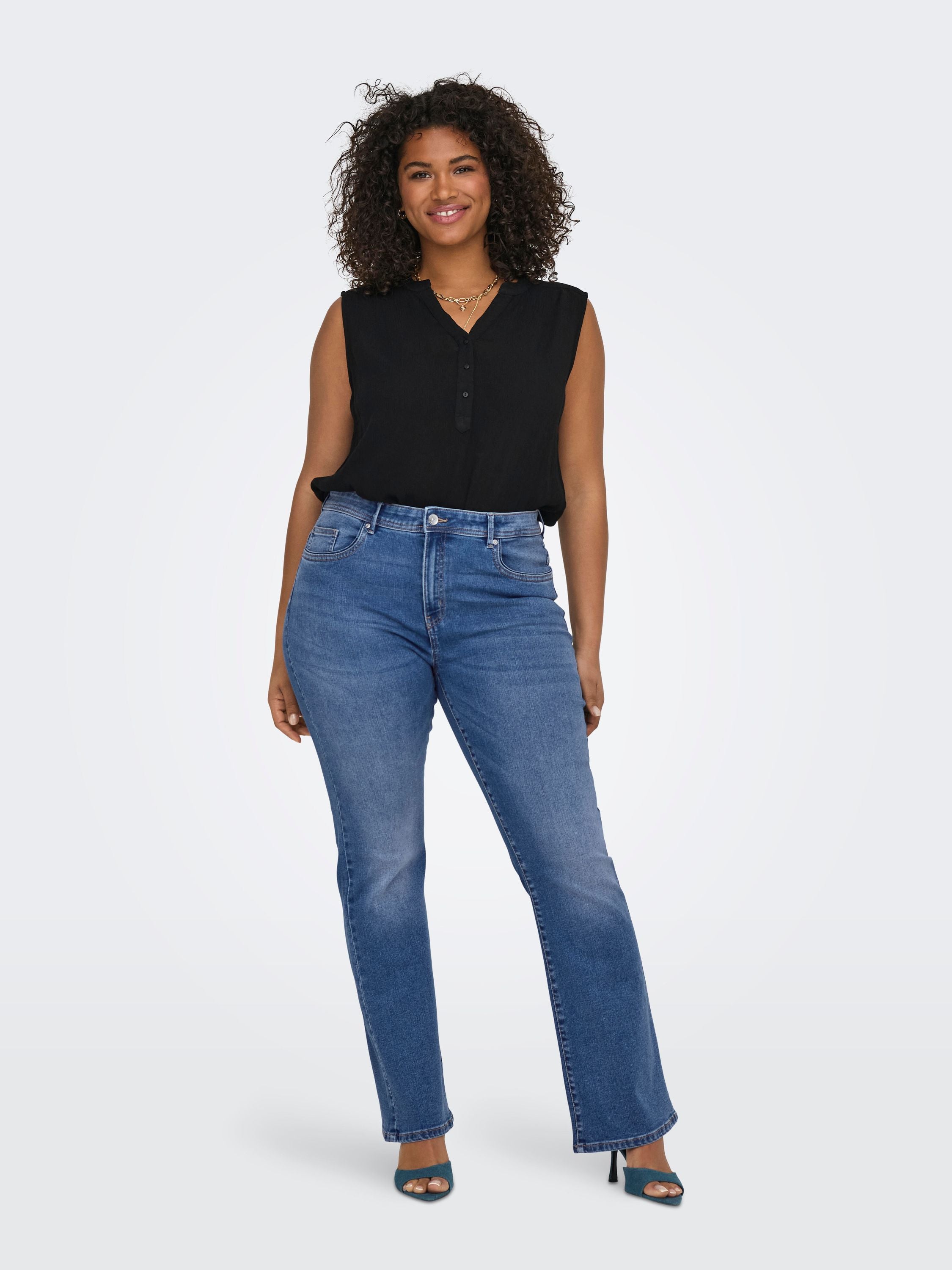 Jeans SALLY Flared Fit - Medium Blue Denim - Blau