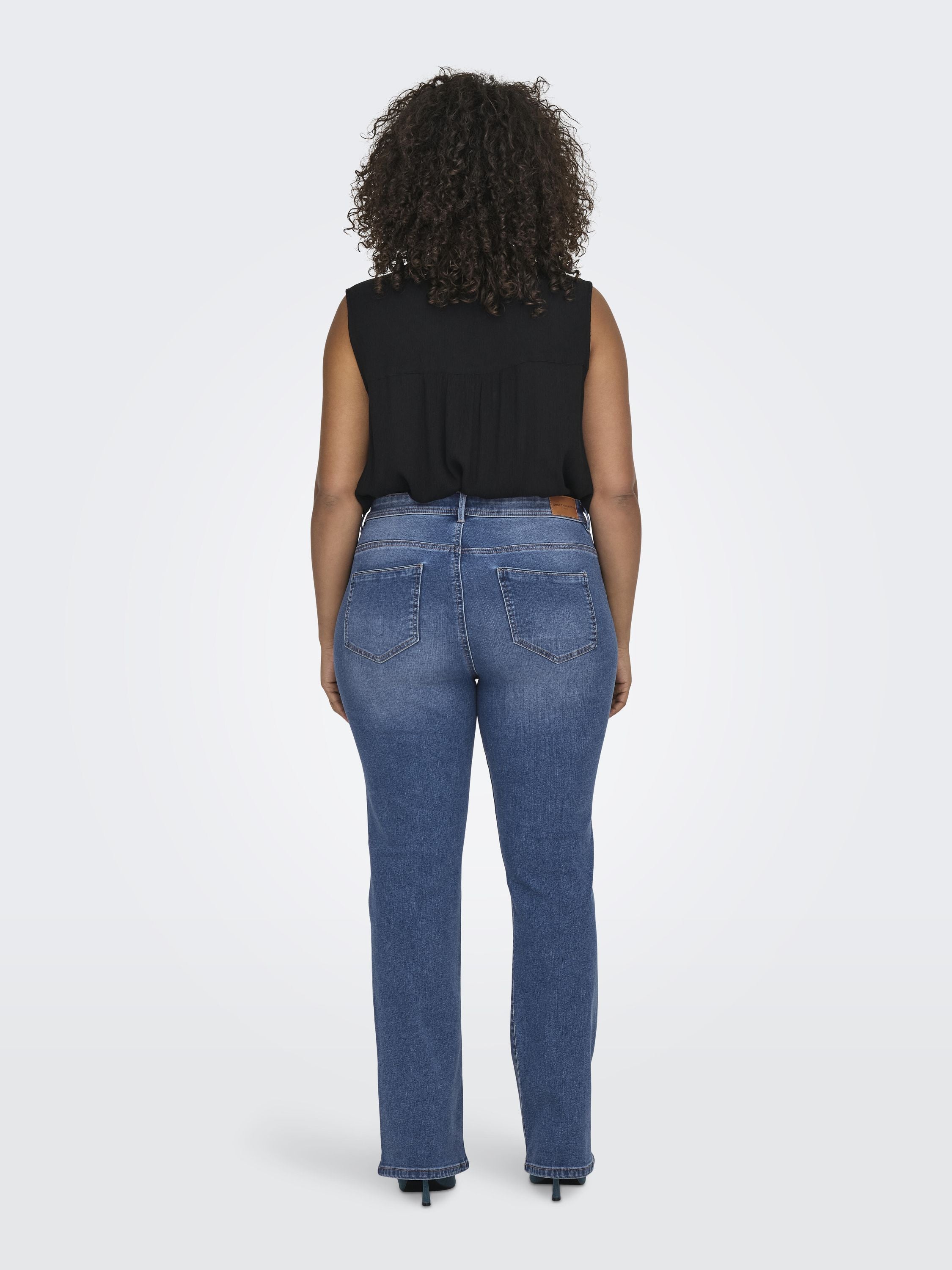 Jeans SALLY Flared Fit - Medium Blue Denim - Blau