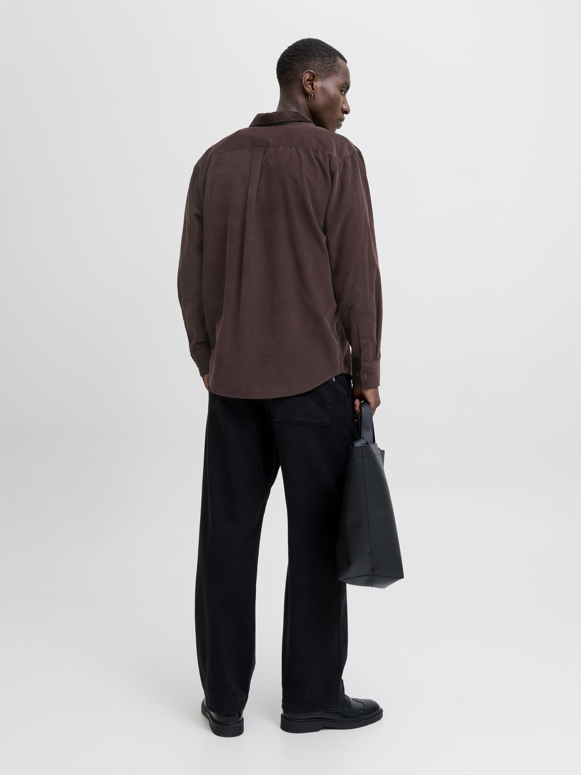 Cordhemd CASCOT Relaxed Fit - Black Coffee - Braun