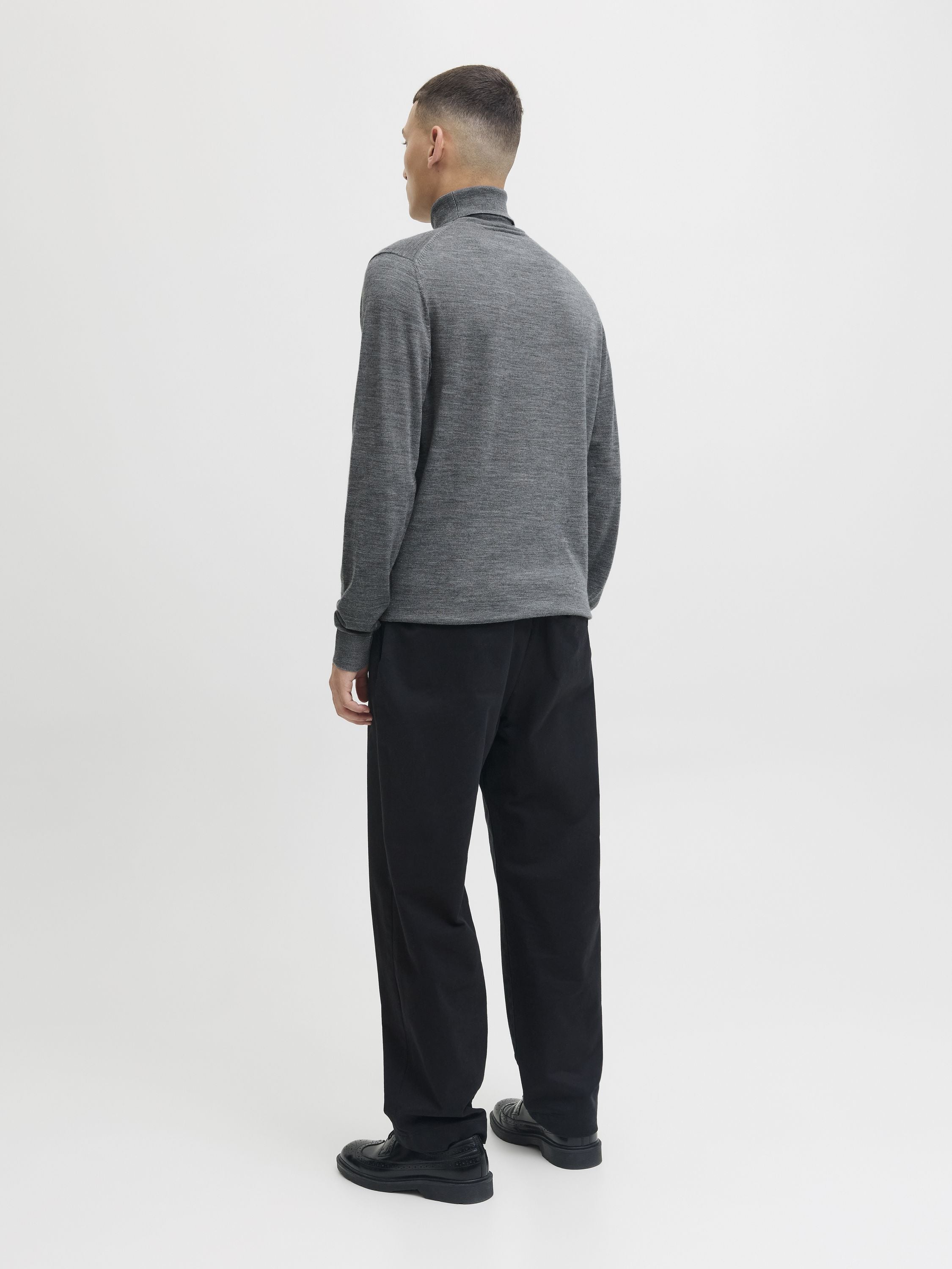 Feinstrickpullover aus Merinowolle - Medium Grey Melange - Grau