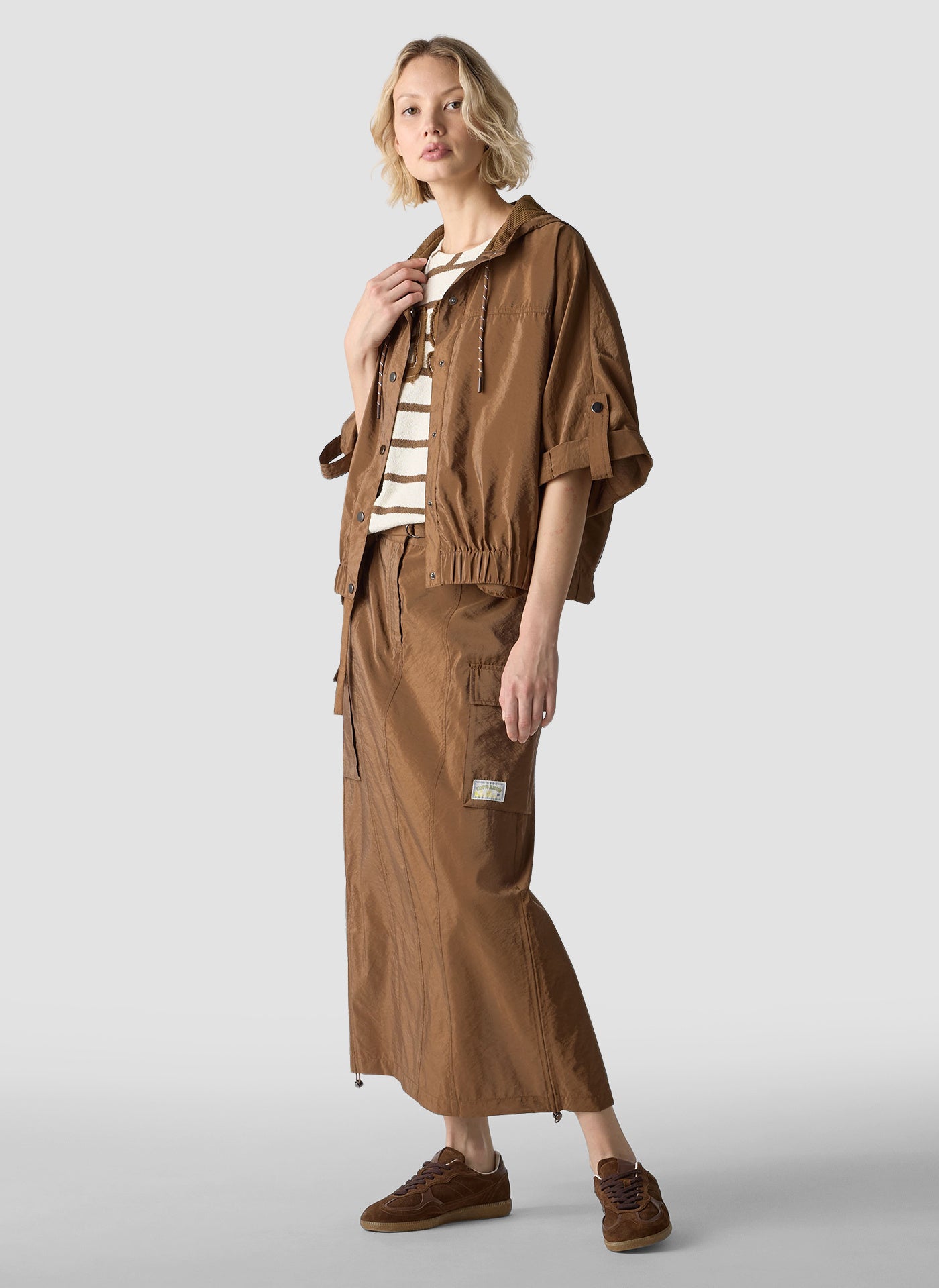 Sommerjacke mit Kapuze - 6667-NOUGAT - Braun