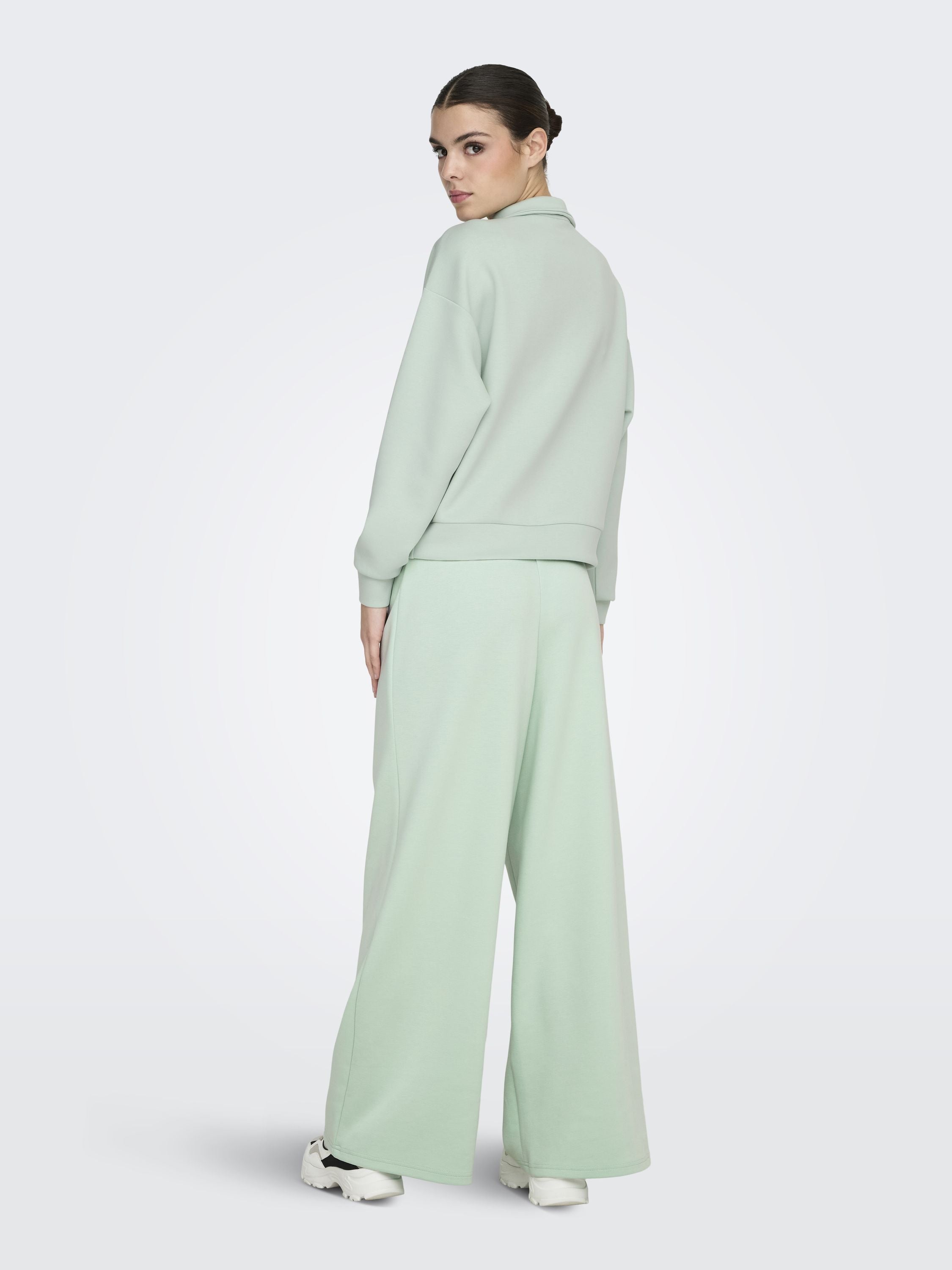 Sweatshirt ONPLOUNGE mit Troyerkragen - Surf Spray - Grün