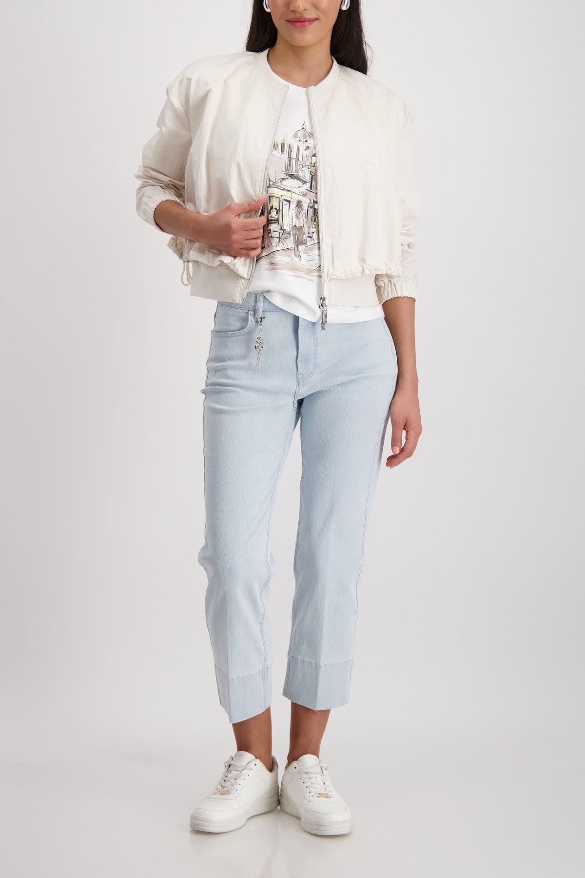 T-Shirt aus Baumwolle - 209 pastel yellow - Weiß