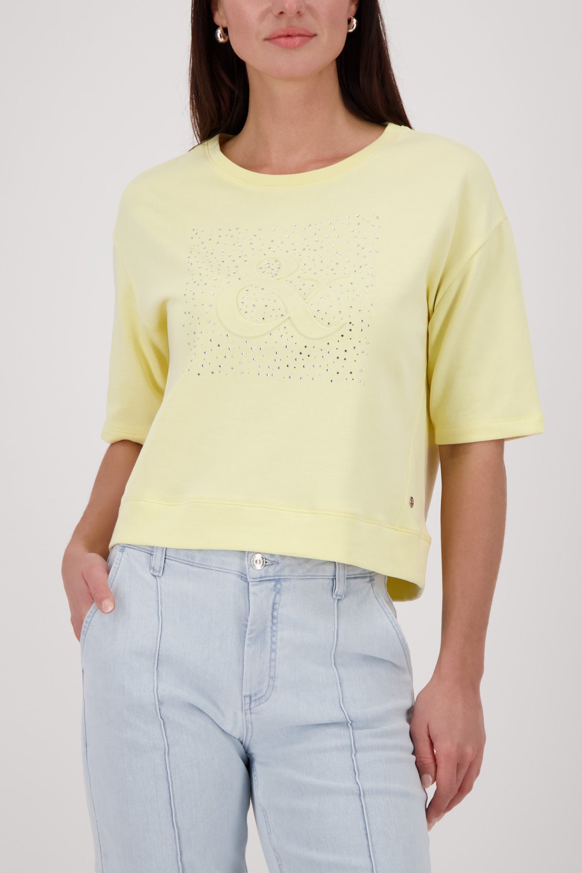 T-Shirt aus Baumwolle - 209 pastel yellow - Gelb
