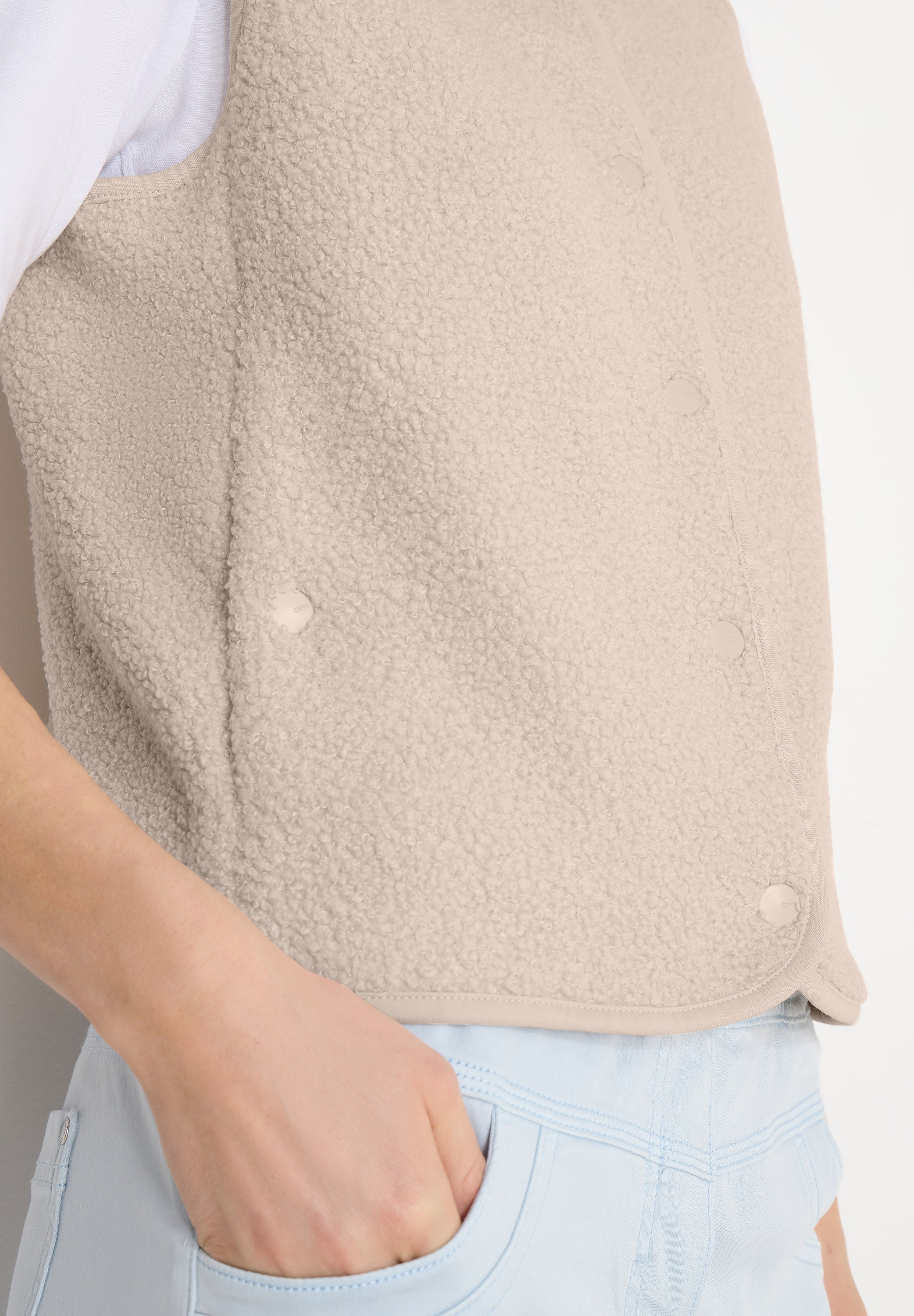 Teddyweste mit V-Ausschnitt - 15641 teddy vanilla white - Creme