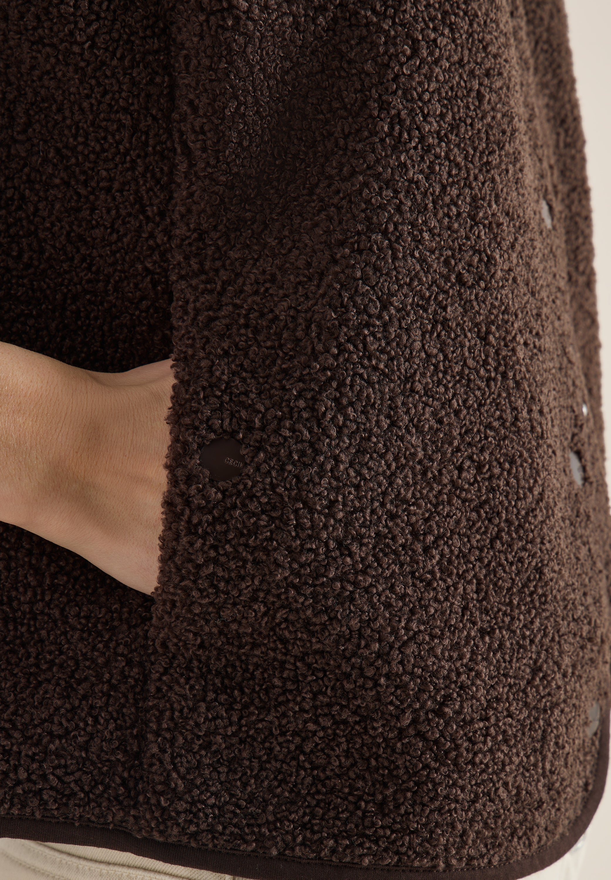 Teddyweste mit V-Ausschnitt - 17493 macchiato brown - Braun