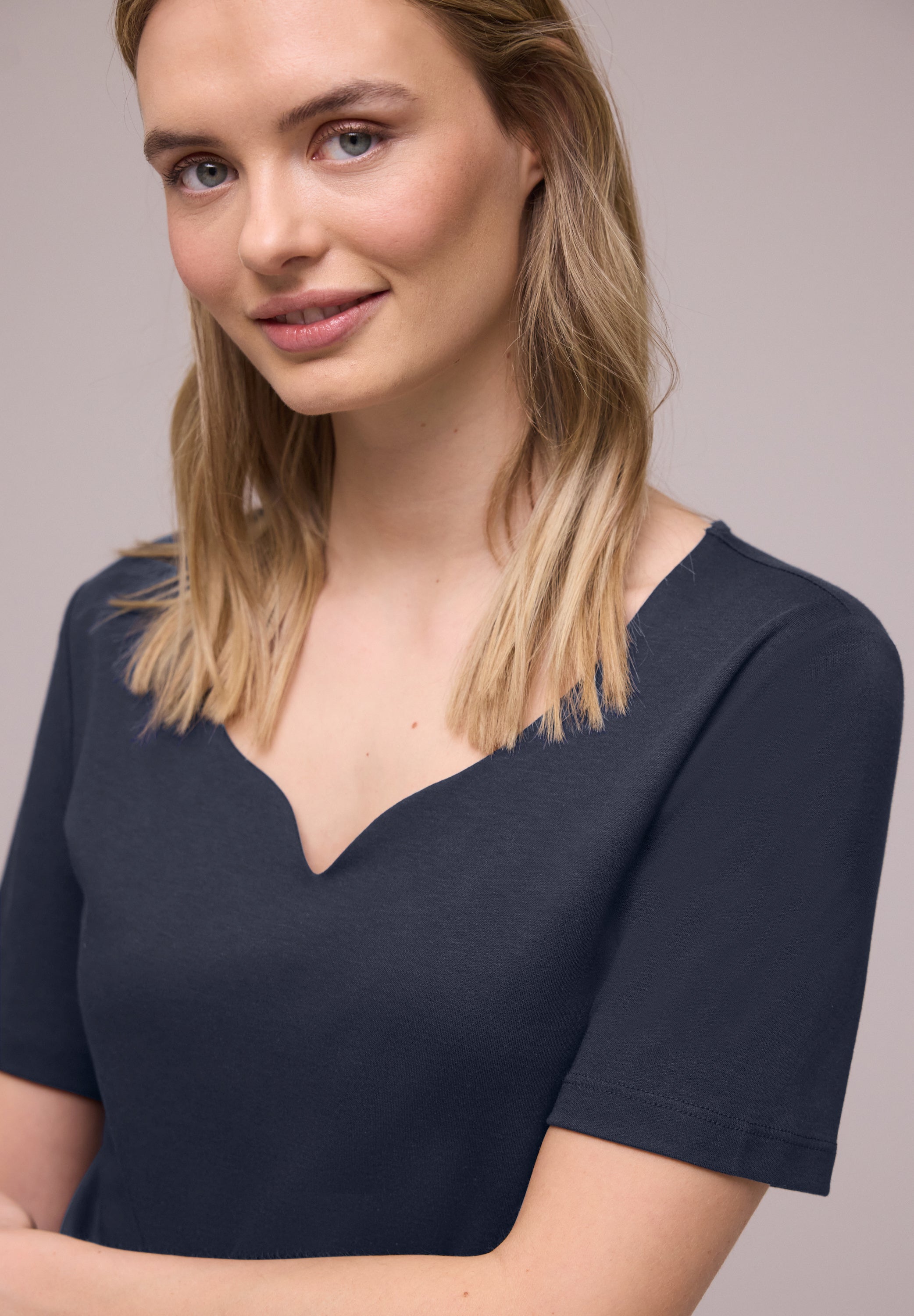 T-Shirt aus Baumwollmix - 17502-shadowed navy - Blau