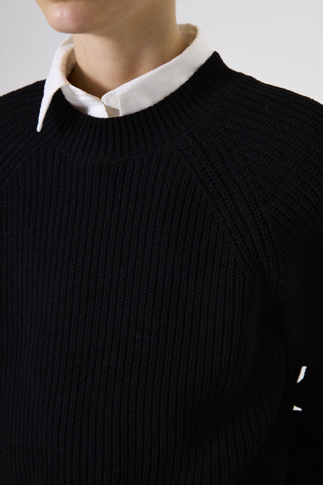 Strickpullover mit Rundhalsausschnitt - 1755-off black - Schwarz