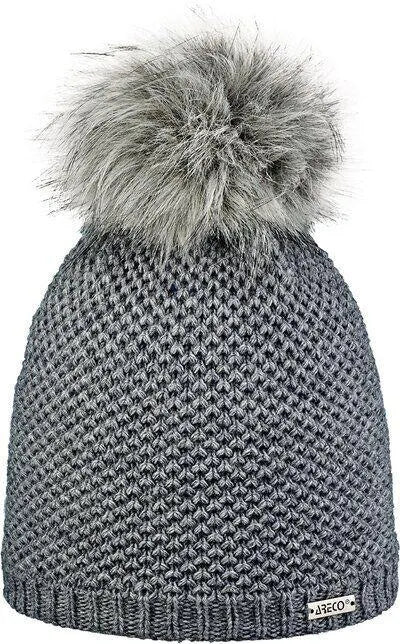 Strickmütze mit Bommel