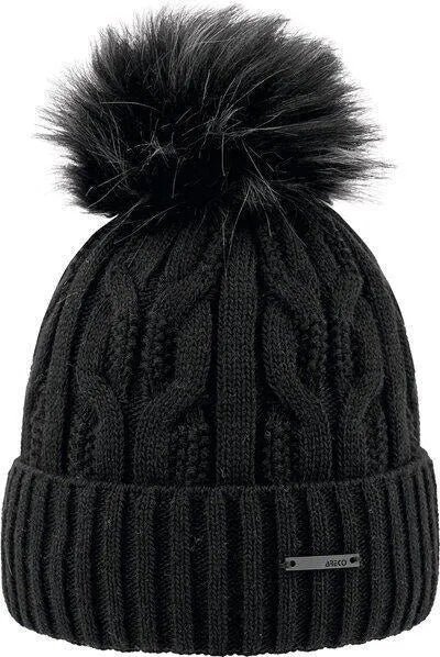 Strickmütze mit Bommel