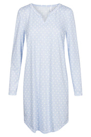 Gepunktetes Schlafkleid