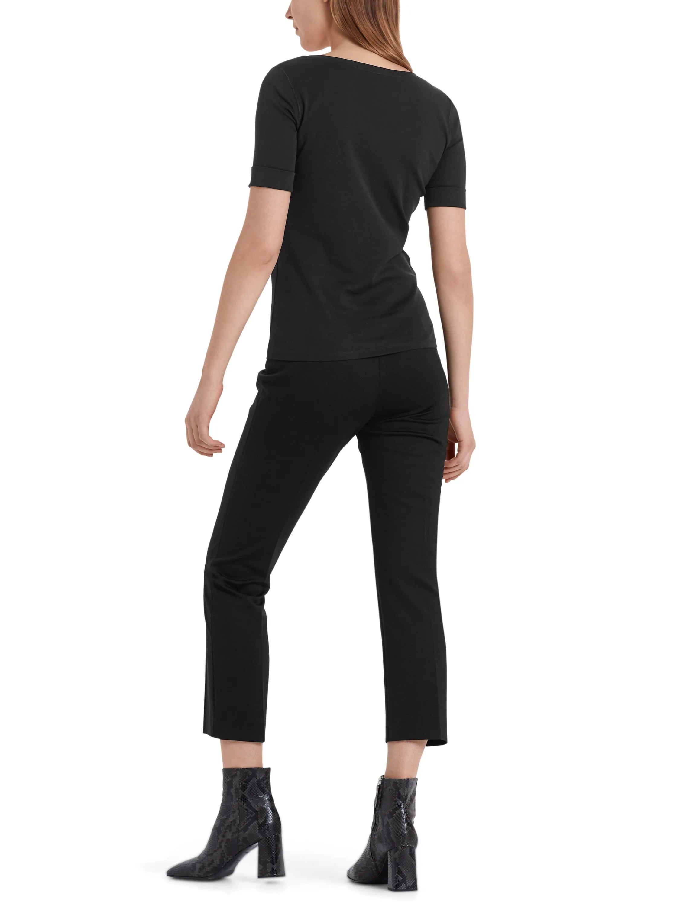 T-Shirt mit weitem Rundhalsausschnitt