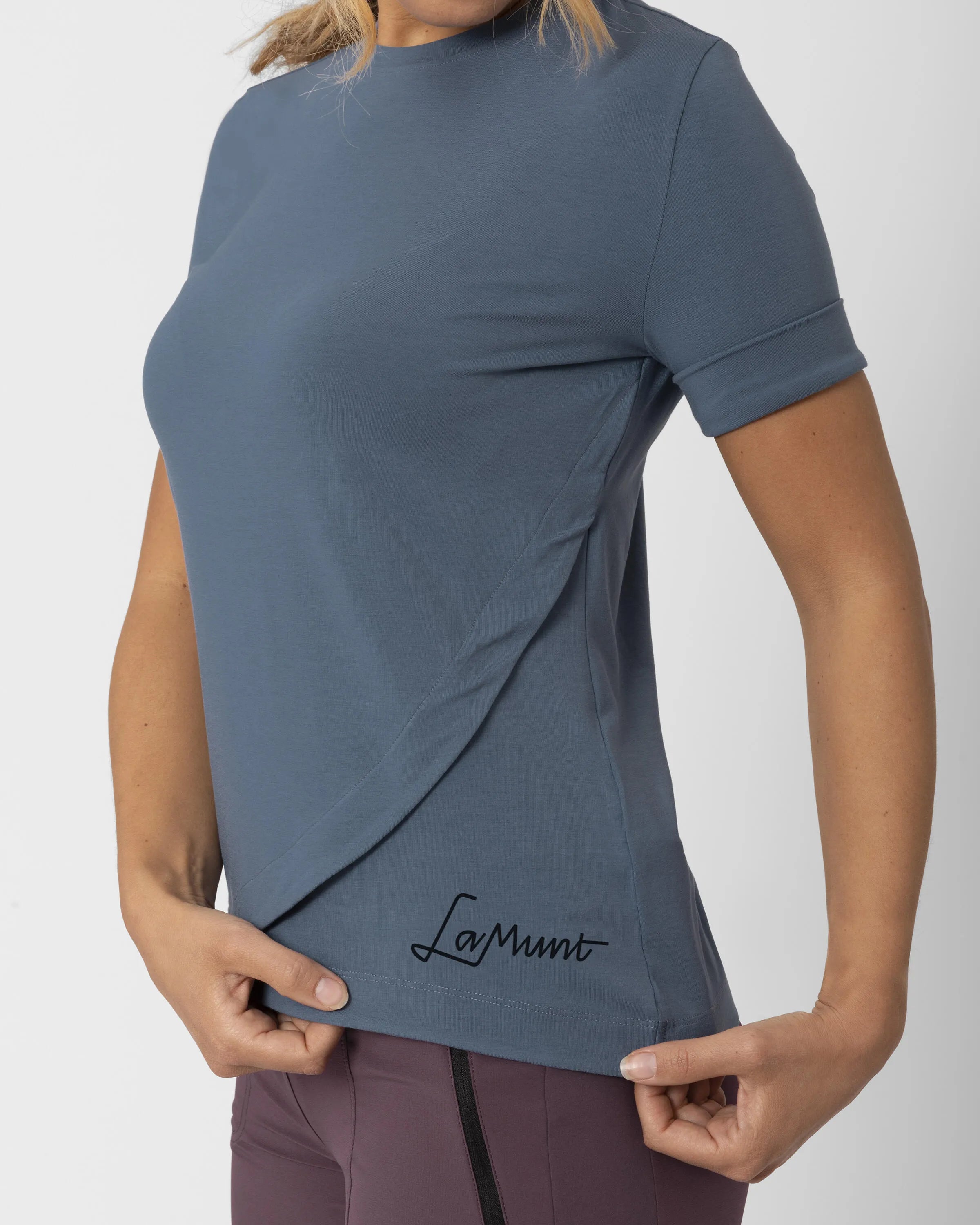 MARIA LOGO CURVE TEE