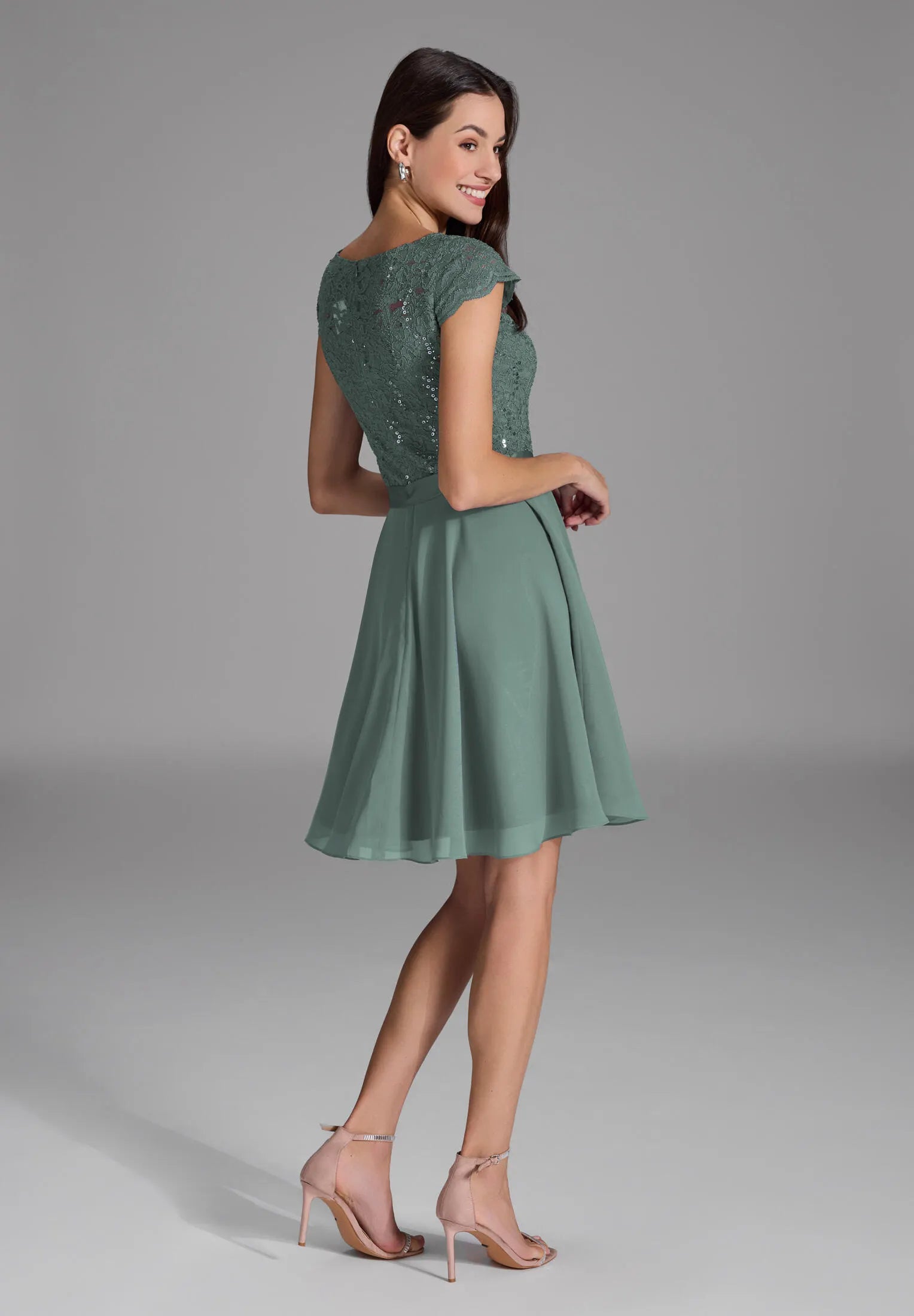 Cocktailkleid aus Spitze und Chiffon