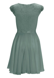 Cocktailkleid aus Spitze und Chiffon