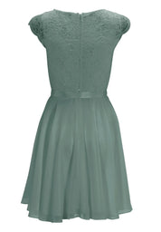 Cocktailkleid aus Spitze und Chiffon