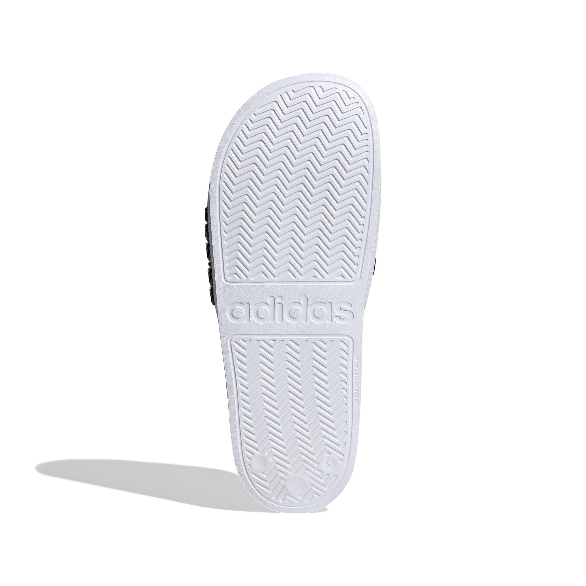 Adiletten Shower