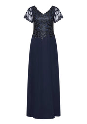 Abendkleid mit Spitzenstickerei