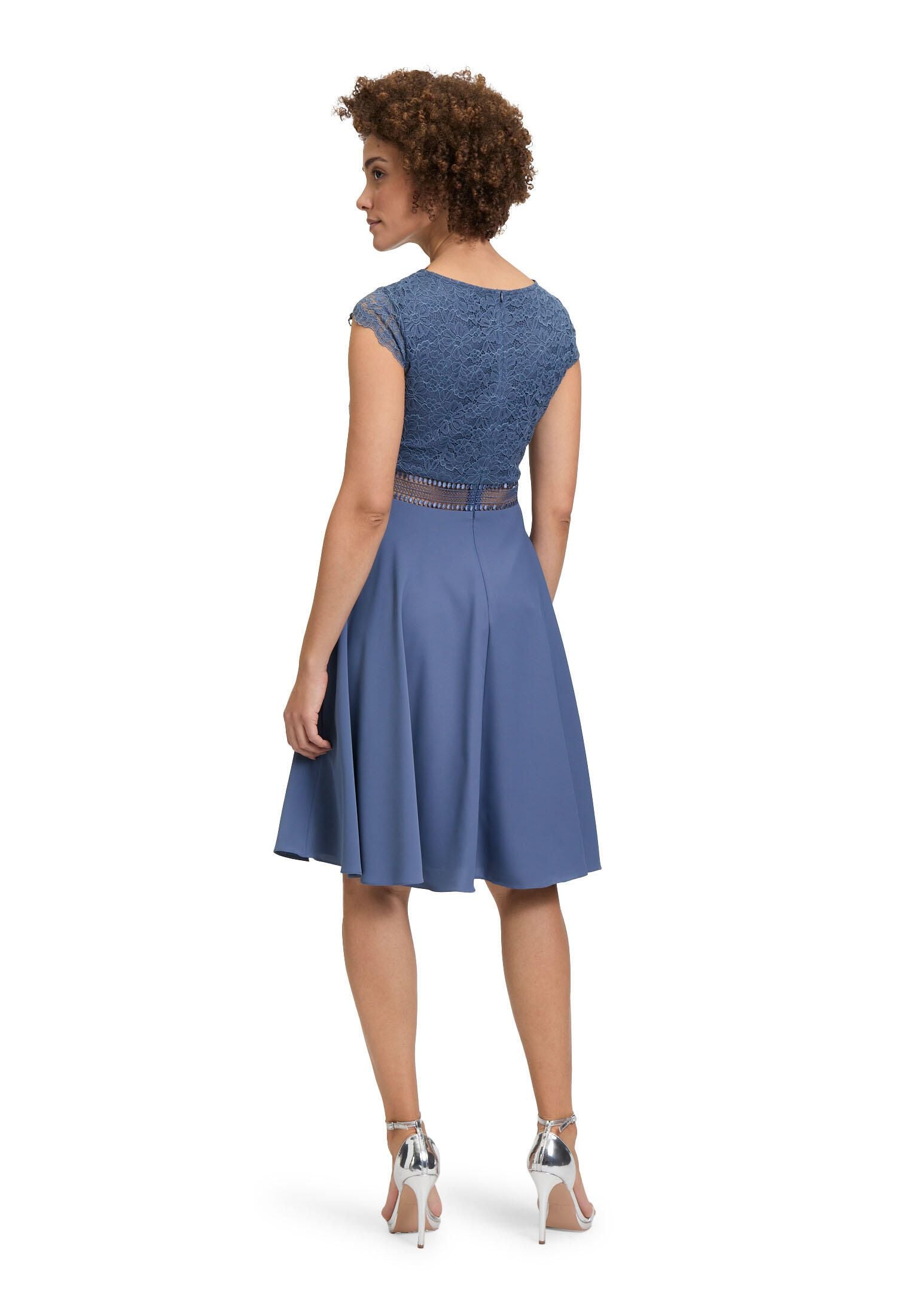 Cocktailkleid aus Spitze