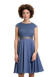 Cocktailkleid aus Spitze