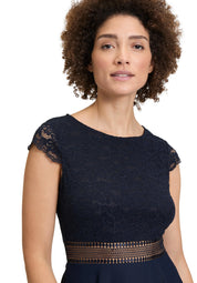 Cocktailkleid aus Spitze