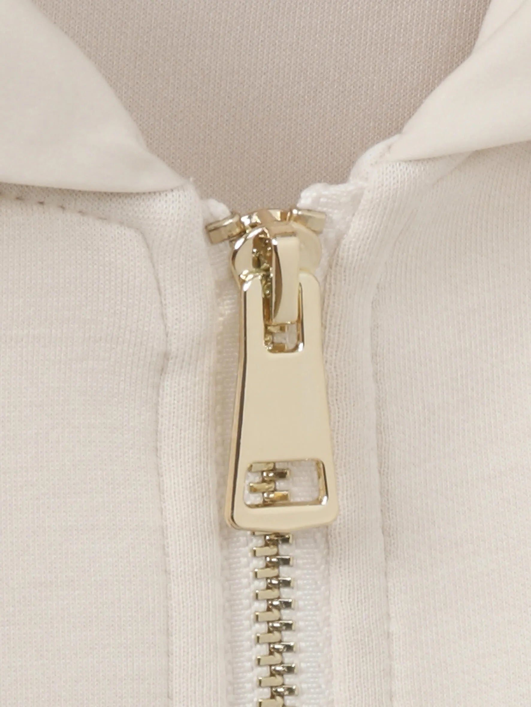 Sweatjacke mit Kapuze