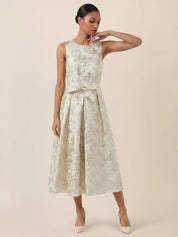 Abendkleid Midi mit schimmerndem Strukturmuster