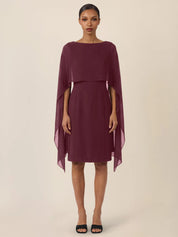 Etuikleid mit Chiffonstola