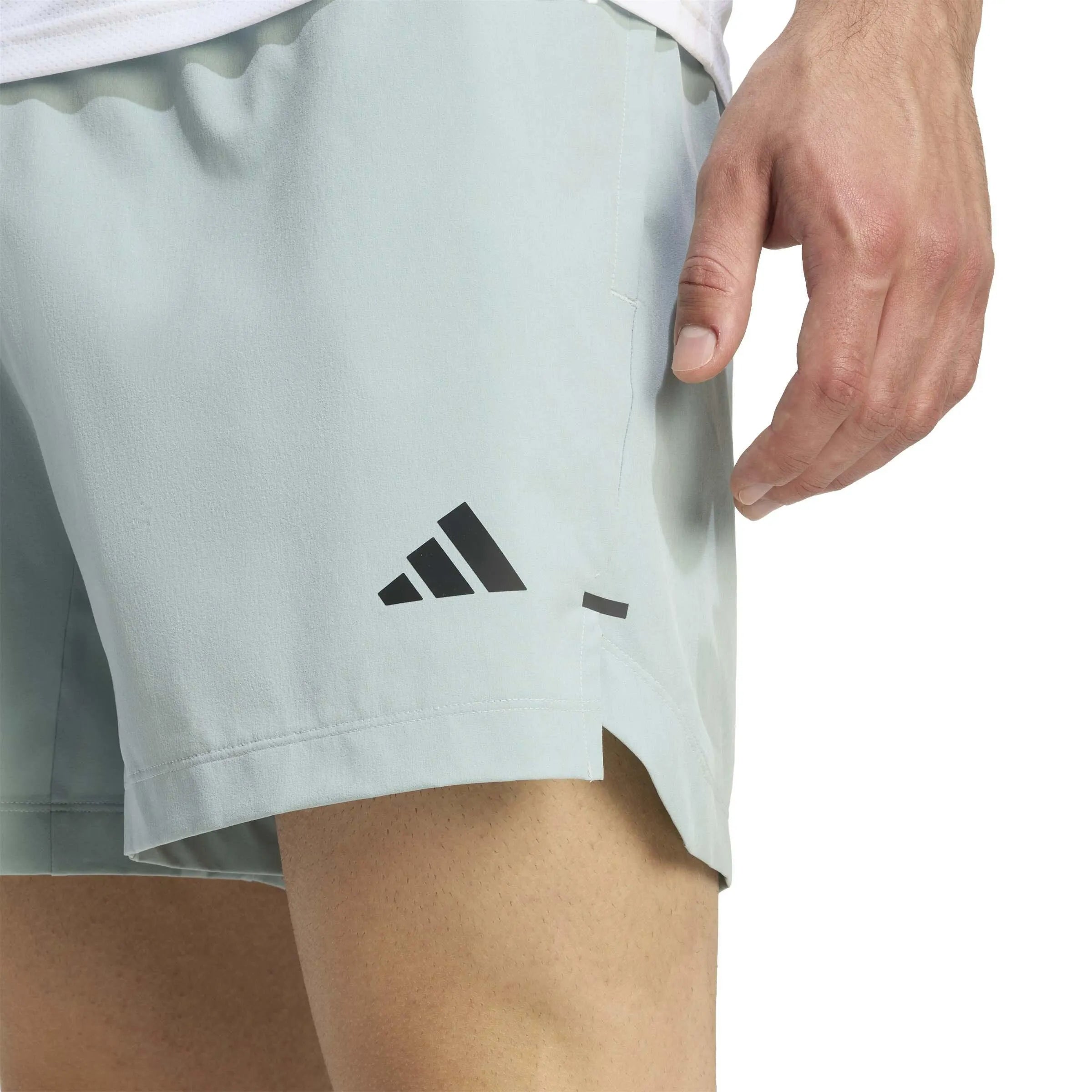 Funktionsshorts mit Logo