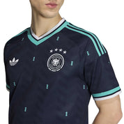 Deutschland 26 Auswärtstrikot