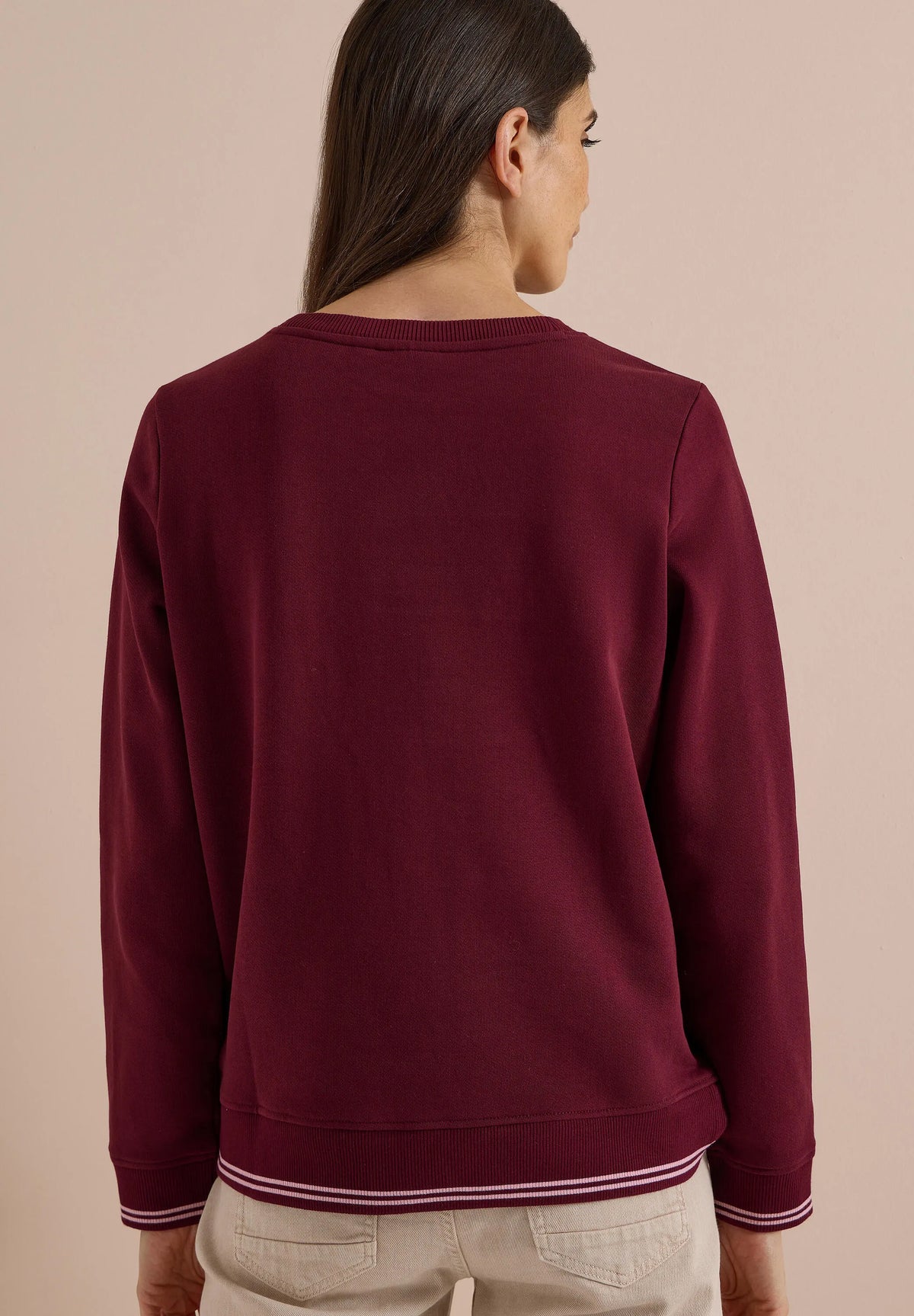 Sweatshirt mit Stickerei