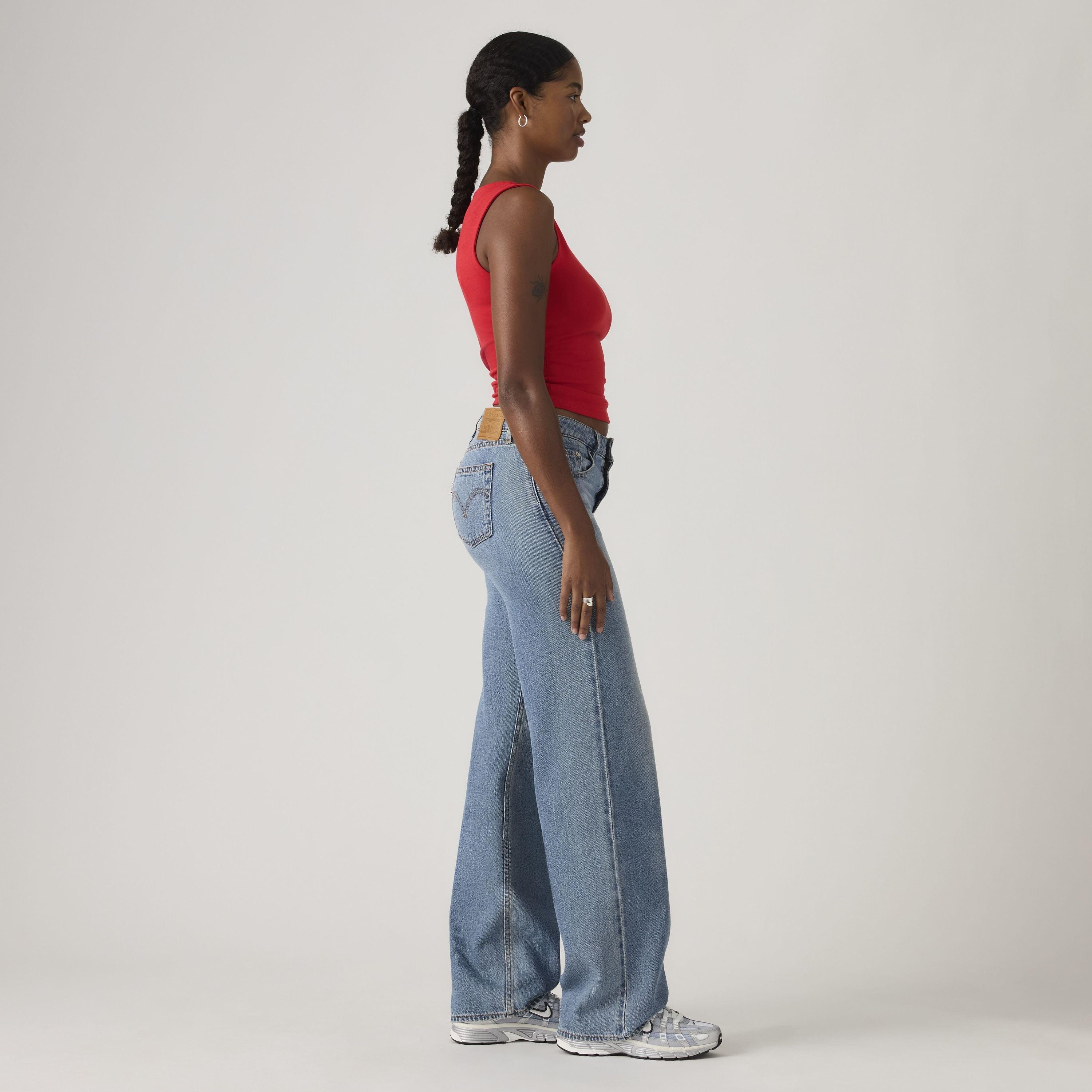 Low Loose Lightweight Jeans
