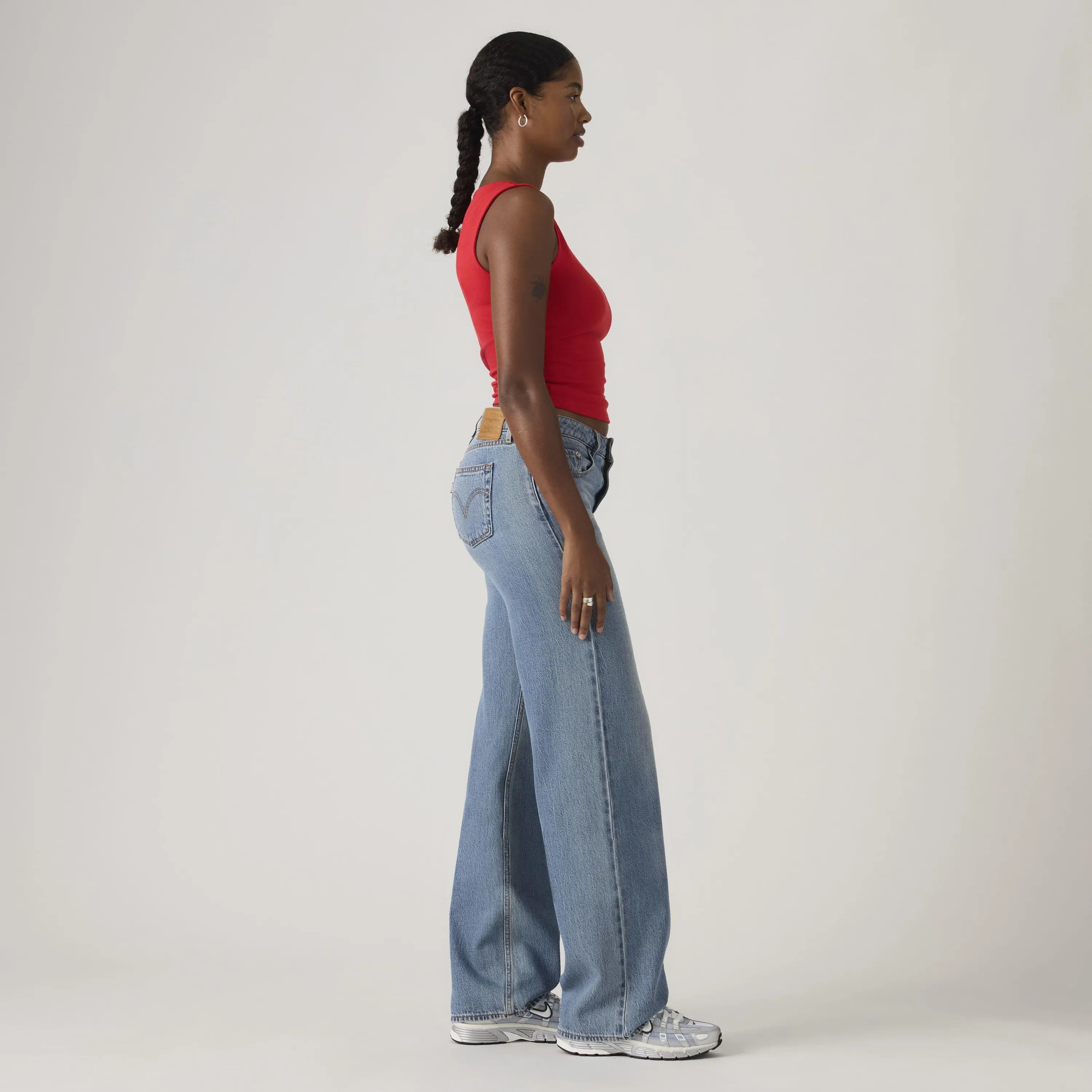 Low Loose Lightweight Jeans