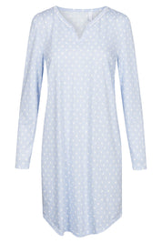 Gepunktetes Schlafkleid