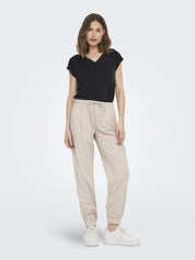T-Shirt mit V-Neck
