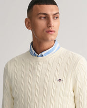 Strickpullover mit Zopfmuster