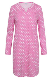 Gepunktetes Schlafkleid