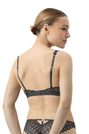 Triangel-BH mit Spitze