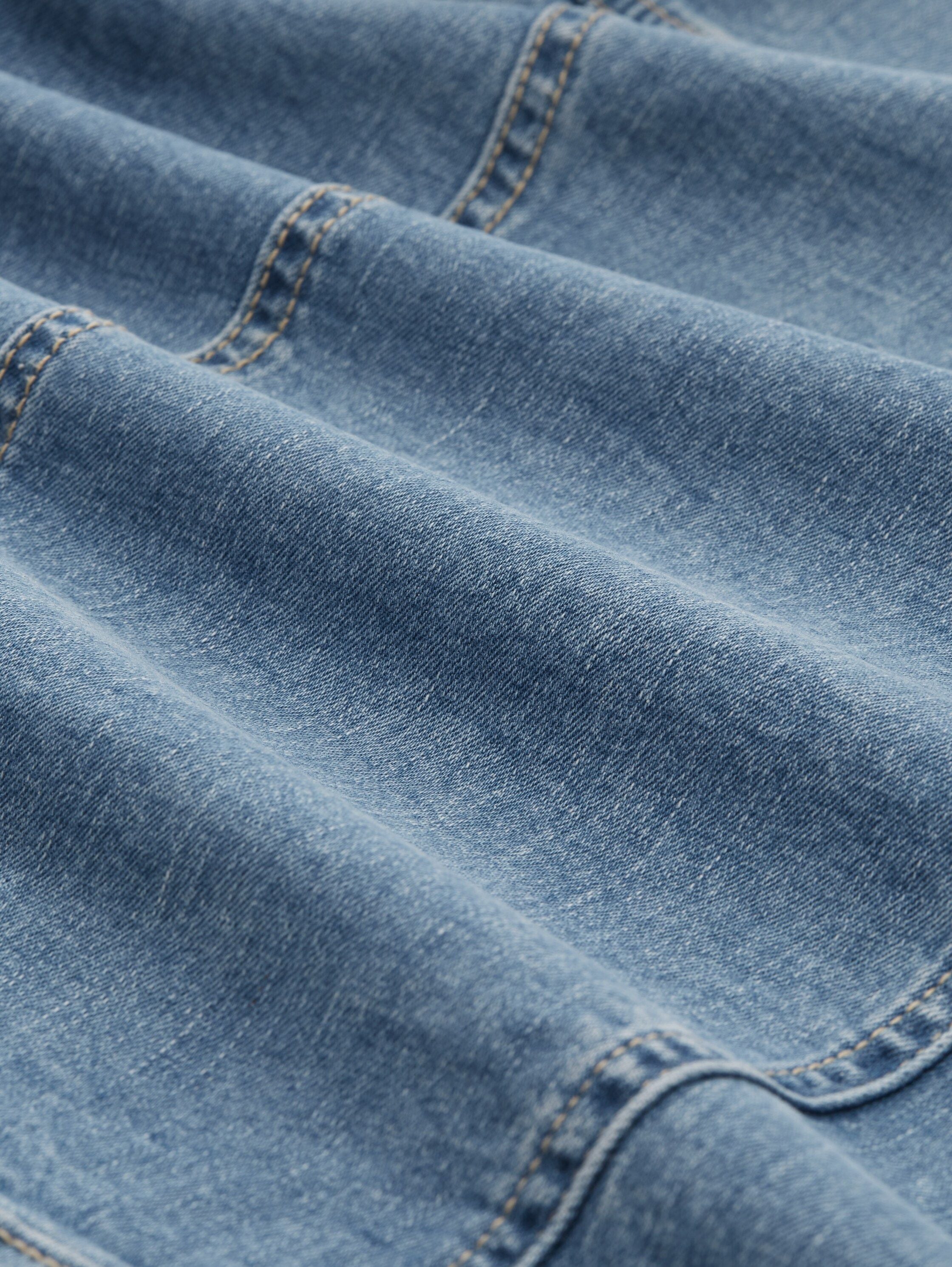 Jeansjacke aus recycelter Baumwolle