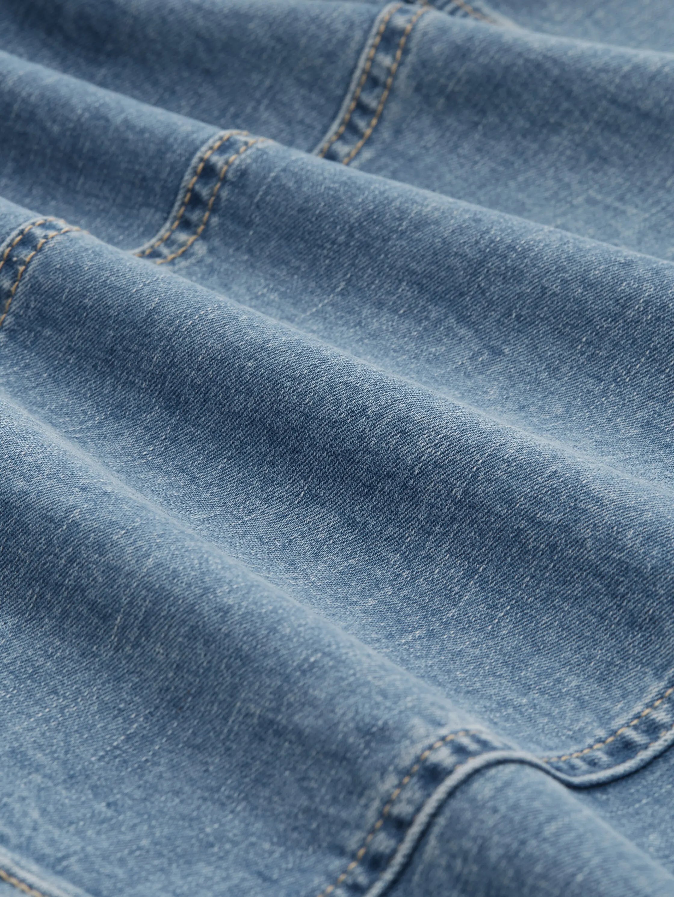 Jeansjacke aus recycelter Baumwolle