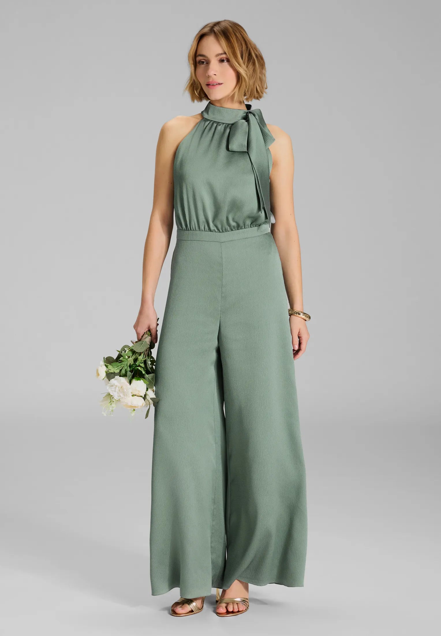 Satin-Jumpsuit mit Schluppe