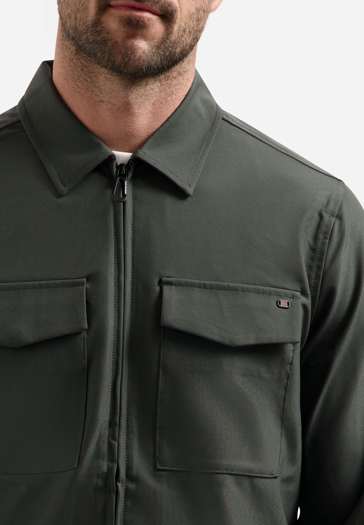 Overshirt mit aufgesetzten Taschen