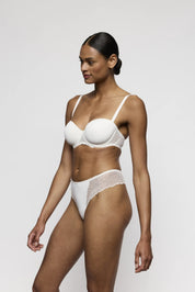 String AZIELIE